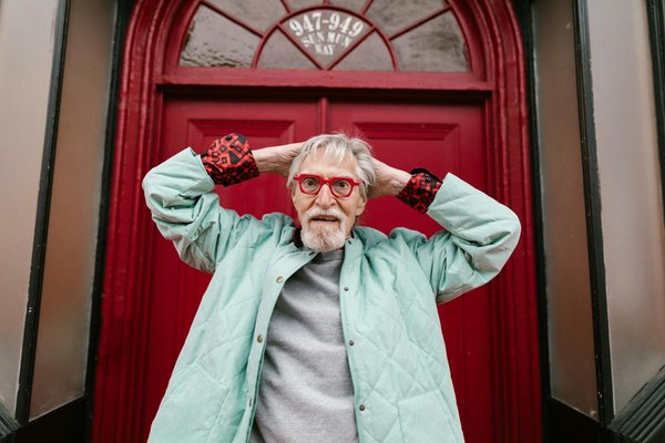 Master the art of autumn layering: the definitive guide to choosing ideal tights for cozy uk style